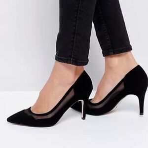 Dune London SZ 40, suede scallop edge heeled shoes.